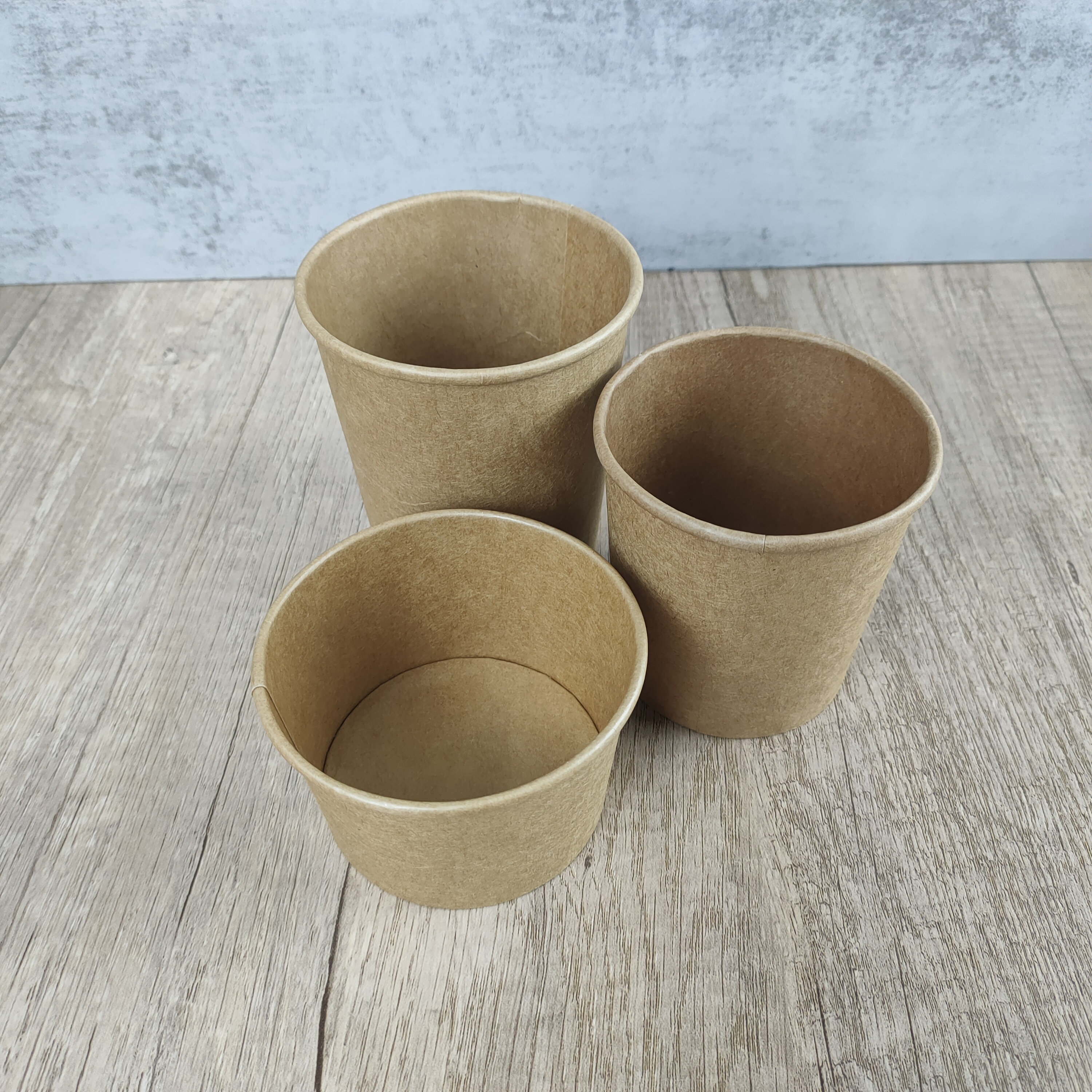 500ML 16OZ Disposable Kraft Paper Bowls with PP Lids, Food Containers Ice Cream Sundae Cups Soup Bowls Party Supplies Treat Bowls 